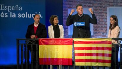 El candidat del PP Català a la Generalitat, Xavier García Albiol, amb Andrea Levy, Dolors Montserrat i Daniel Serrano.