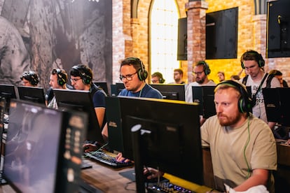 Asistentes a Gamescom, la mayor feria mundial de videojuegos, celebrada el pasado 22 de agosto en Colonia (Alemania)
