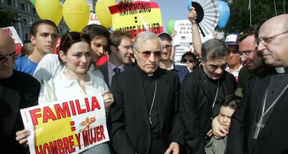 Rouca Varela en la manifestación convocada por el Foro de la Familia contra el matrimonio igualitario en junio de 2005.