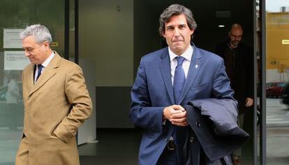 El alcalde de Paterna, Lorenzo Agust&iacute;, a su salida de los juzgados tras declarar como imputado el pasado mes de diciembre.