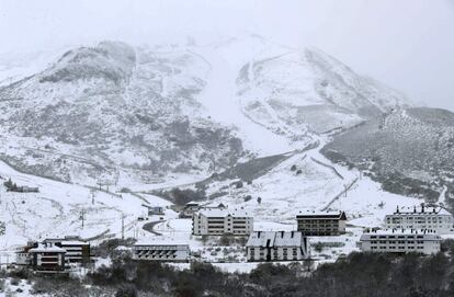 Vista general de la estación de esquí de Pajares en Asturias, el jueves 14 de noviembre.