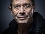 (FILES) In this file photo taken on February 17, 2016 French writer Emmanuel Carrere poses in Paris. - Emmanuel Carrere has been awarded on June 9, 2021 the Princess of Asturias Award for Literature, the jury announced. (Photo by JOEL SAGET / AFP)