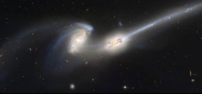 Dos galaxias cercanas a una colisión, tomadas por el telescopio Hubble, en 2002.