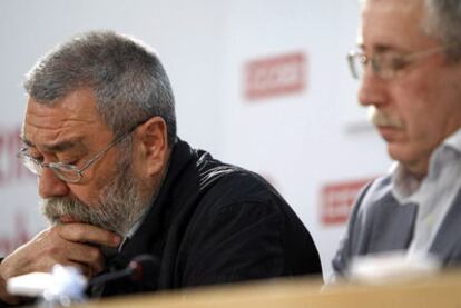 Cándido Méndez (izquierda) e Ignacio Fernández Toxo durante una rueda de prensa, el pasado abril en Madrid.