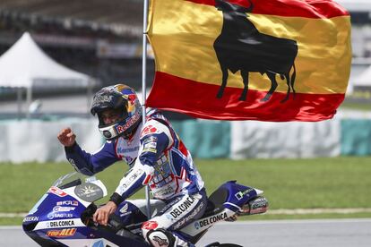 El piloto español Jorge Martin celebra su victoria en el Gran Premio de Malasia.