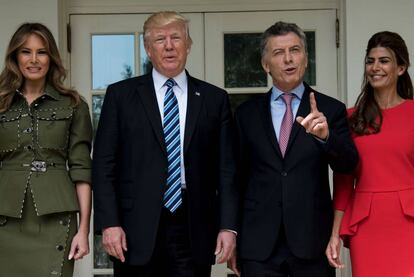 Melania y Donald Trump junto a Mauricio Macri y su esposa Juliana Awada, este jueves en la Casa Blanca