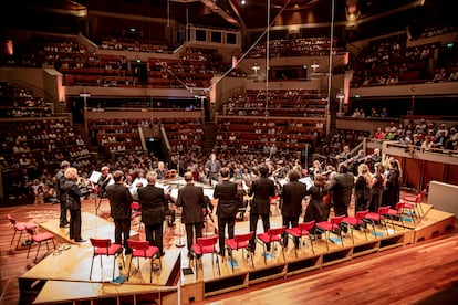 Aspecto que presentaba el Vredenburg en el concierto inaugural del Festival de Música Antigua de Utrecht confiado a la Nederlandse Bachvereniging, que interpretó obras de Johann Sebastian y Carl Philipp Emanuel Bach bajo la dirección de Shunske Sato.