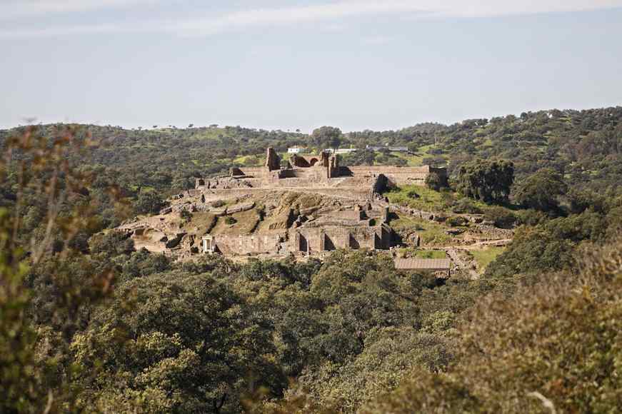 Vista aérea de Munigua, en Villanueva del Río y Minas (Sevilla).