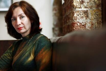 La activista de derechos humanos Natalia Estemírova, fotografiada en el Front Line Club de Londres en 2007.