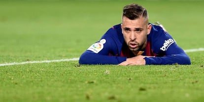 Alba, durante el encuentro ante el Madrid. 