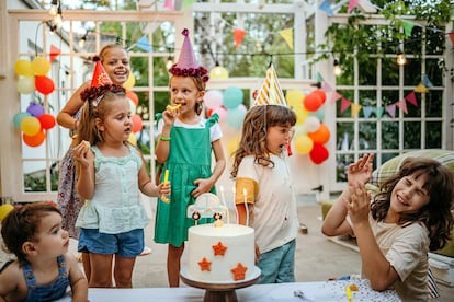 Muchos padres han vivido ese momento en el que celebras el cumple de tu hijo y acaban discutiendo todos y te conviertes en el poli malo.