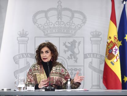La ministra portavoz y de Hacienda, María Jesús Montero, durante una rueda de prensa posterior al Consejo de Ministros, este martes en Madrid.