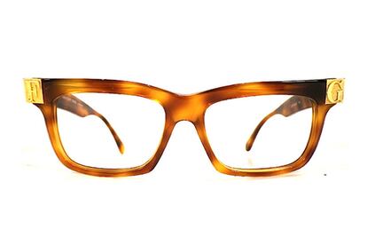 Si Meryl Streep hubiese lucido gafas en Memorias de África llevaría este modelo vintage de Gianfranco Ferre (48 euros).