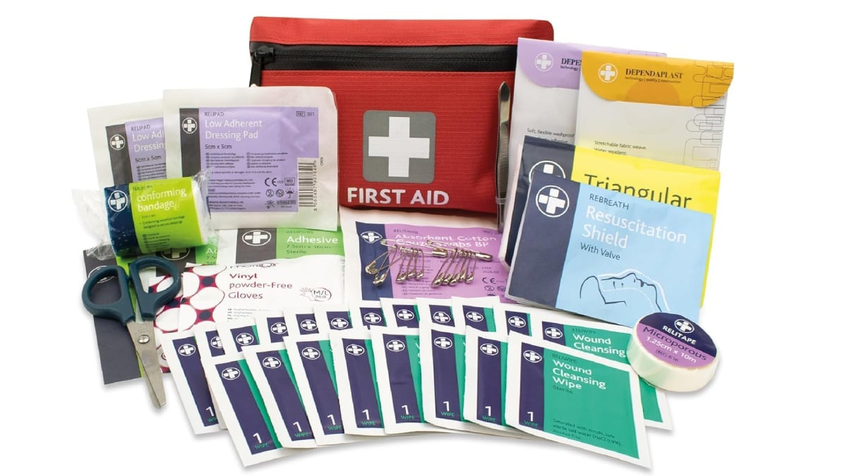 Kit de primeros auxilios al completo (92 piezas).