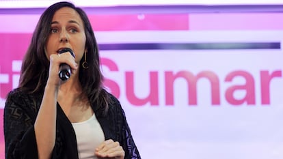 La secretaria general de Podemos y ministra de Derechos Sociales, Ione Belarra, este sábado en un mitin en Las Palmas de Gran Canaria.
