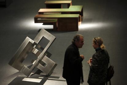 Obras de Arturo Berned en la exposición<i> Escultura de proceso</i>, en el IVAM.