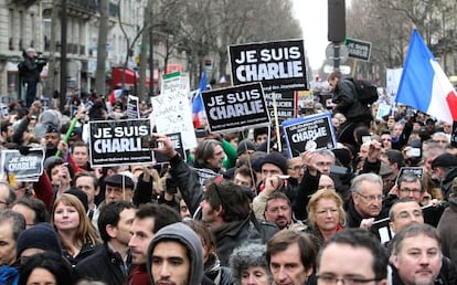 Manifestants a Par&iacute;s per l&#039;atemptat contra la revista &#039;Charlie Hebdo&#039;.