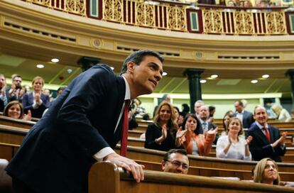 El secretario general del PSOE, Pedro Sánchez, durante la sesión plenaria en la que se celebra la segunda votación de la investidura.