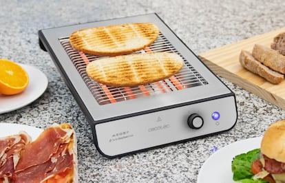 El tostador 'Turbo EasyToast Inox' de Cecotec ofrece una potencia de 900 vatios y seis niveles de intensidad.