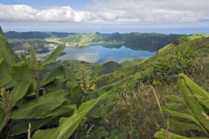 Vista de la caldera de Sete Cidades, en la isla de San Miguel, en las Azores (Portugal).