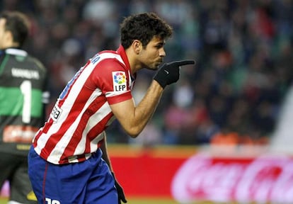 Diego Costa celebra su gol al Elche.