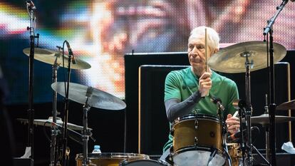 Charlie Watts durante un concierto de los Rolling Stones en Lisboa, en 2014. 