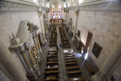 Interior de la catedral de Saltillo durante la ceremonia de traspaso del obispado.