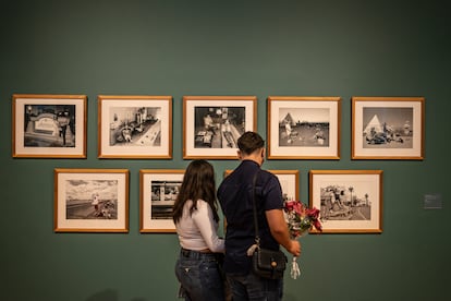 fotografías del autor Robert C. Buitrón en la exposición Constelaciones de la memoria. Relatos y contrarrelatos de la Conquista en el Museo Nacional de Arte en la Ciudad de México