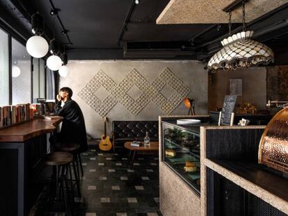 Interior del local 'The Misanthrope Society'.