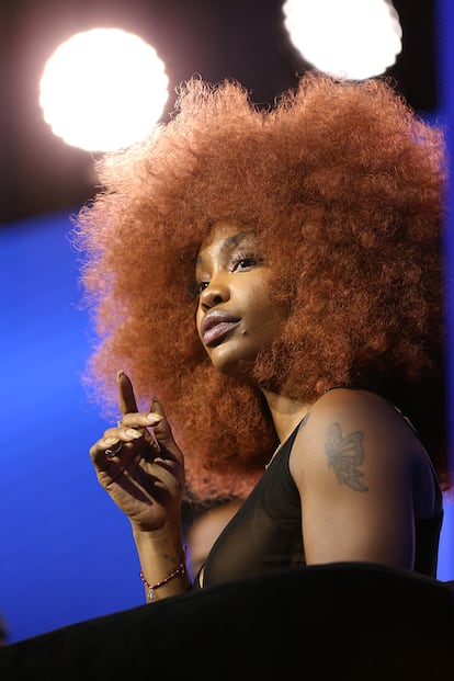 Sza. El color funciona en cualquier tipo de cabello y lo demuestra por ejemplo la cantante Sza.