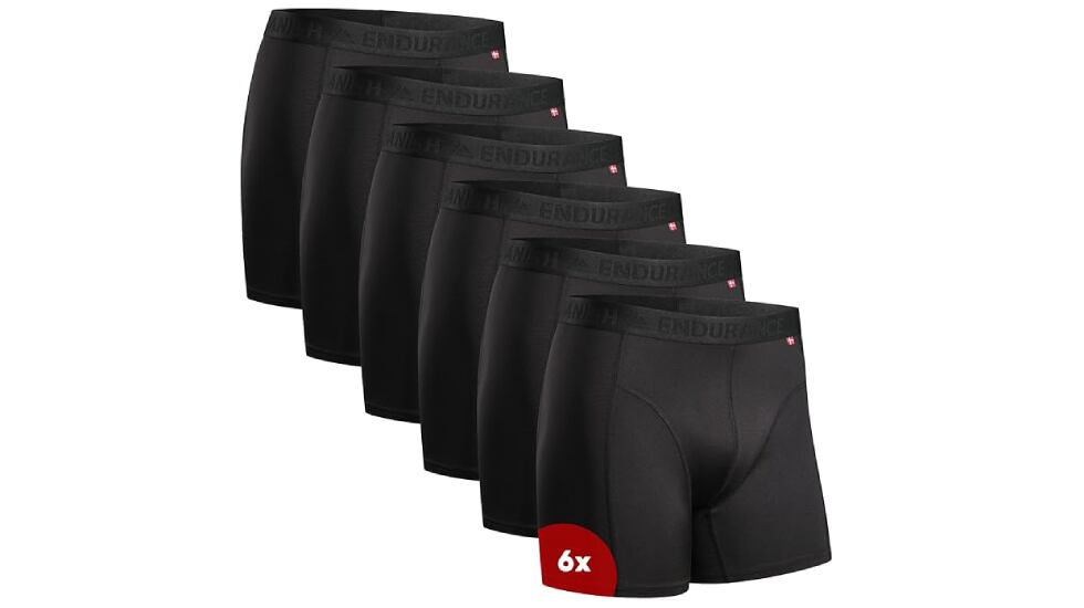 Lote de seis calzoncillos boxer deportivos.
