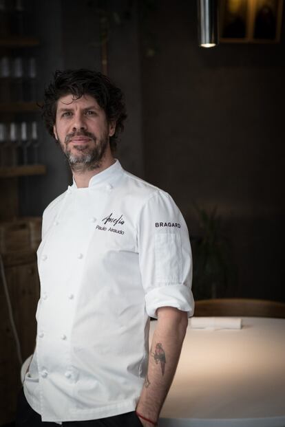 Paulo Airaudo, chef de Amelia by Pablo Airaudo, en San Sebastián, un local con apenas tres mesas.