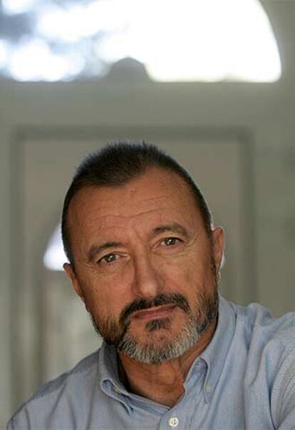 Arturo Pérez-Reverte.