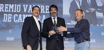 Villacampa recibe el premio ‘Valores de Cantera’ de la Fundación Estudiantes.