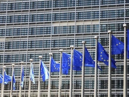 Bruselas lleva a España y otros nueve países al Tribunal de la UE por el retraso en la ley de telecos