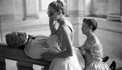 John Malkovich, Uma Thurman y Swoosie Kurtz, en la cinta ‘Amistades peligrosas’.