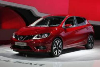 Toyota presentó en el Salón del Automóvil de París el Nissan Pulsar.