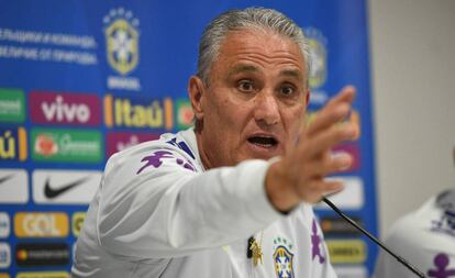 Tite em entrevista coletiva no Anfield, em Liverpool, no dia 2 de junho.