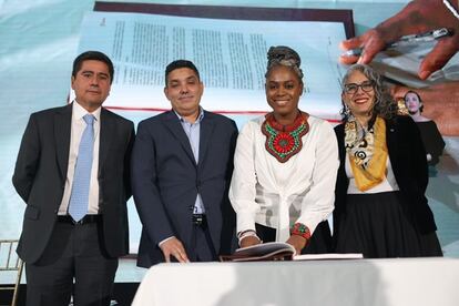 Aurora Vergara durante la radicación de la reforma en el Congreso, en Bogotá