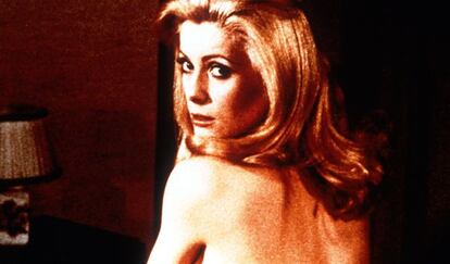 Catherine Deneuve en una imagen de la pel&iacute;cula de Bu&ntilde;uel.  