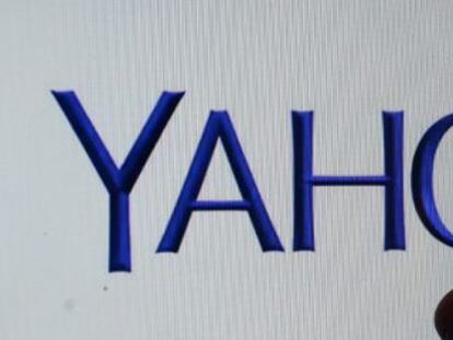 Logo de Yahoo en un monitor. 