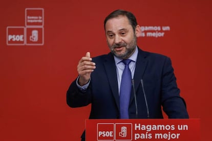 El secretario de Organización del PSOE, José Luis Ábalos, que será ministro de Fomento