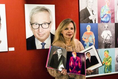 La galería de Marita Ruiter, en Luxemburgo, incluye fotos de algunos de los personajes más relevantes del país en épocas diferentes de su vida. Junto a ellas aparecen retratados ciudadanos anónimos en esas mismas fechas.