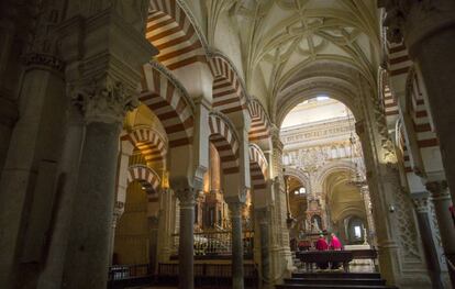 Interior de la Mezquita-Catedral de Córdoba