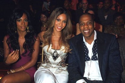 Solange y Beyonc&eacute; Knowles junto al marido de la cantante, en una imagen de archivo.