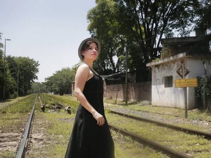 Betina Gonz&aacute;lez retratada en el barrio Palermo de Buenos Aires en 2014.