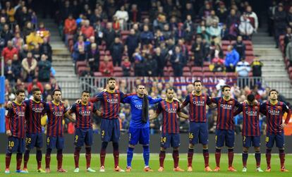 Los jugadores del Barça, antes del partido contra el Valencia.