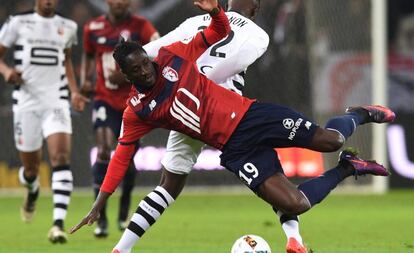 &Eacute;der cae ante Gagnon, en el Lille-Rennes.