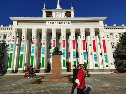 Casa de los Soviets, sede de Adminstración municipal de Tiraspol.