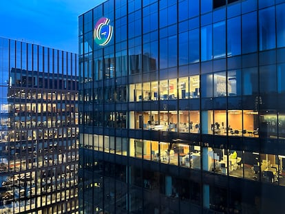 Edificio de oficinas corporativas de Google, en Cambridge, Massachusetts, Estados Unidos.